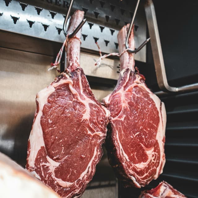 Cover Image for Is Carnivore Diet Truly a Zero-Carb Diet?